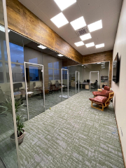 Ajattele isosti, sillä me valmistamme kaiken lasin itse.