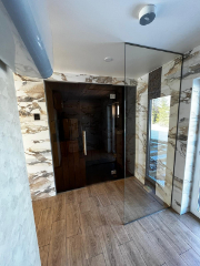 Yritä estää pihalta tuleva kylmä ilma tällaisella erotuslasilla.